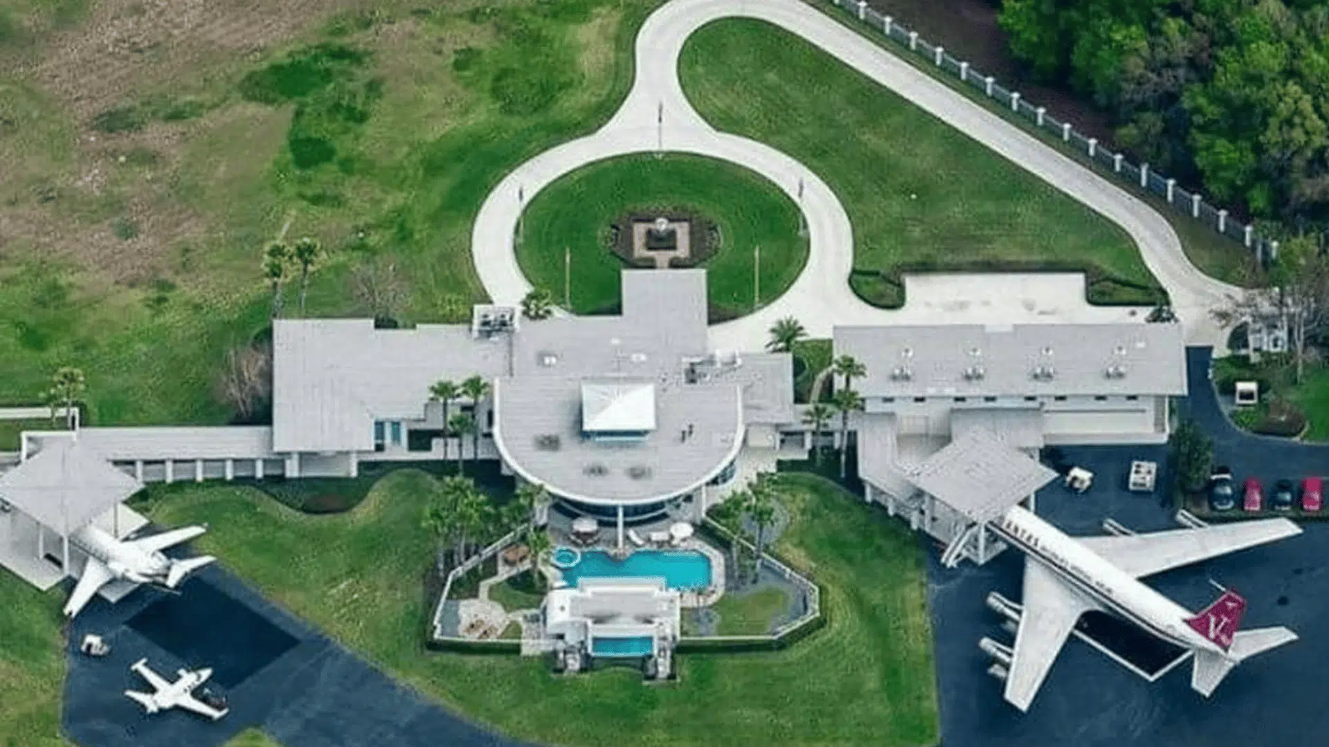 John Travoltas House