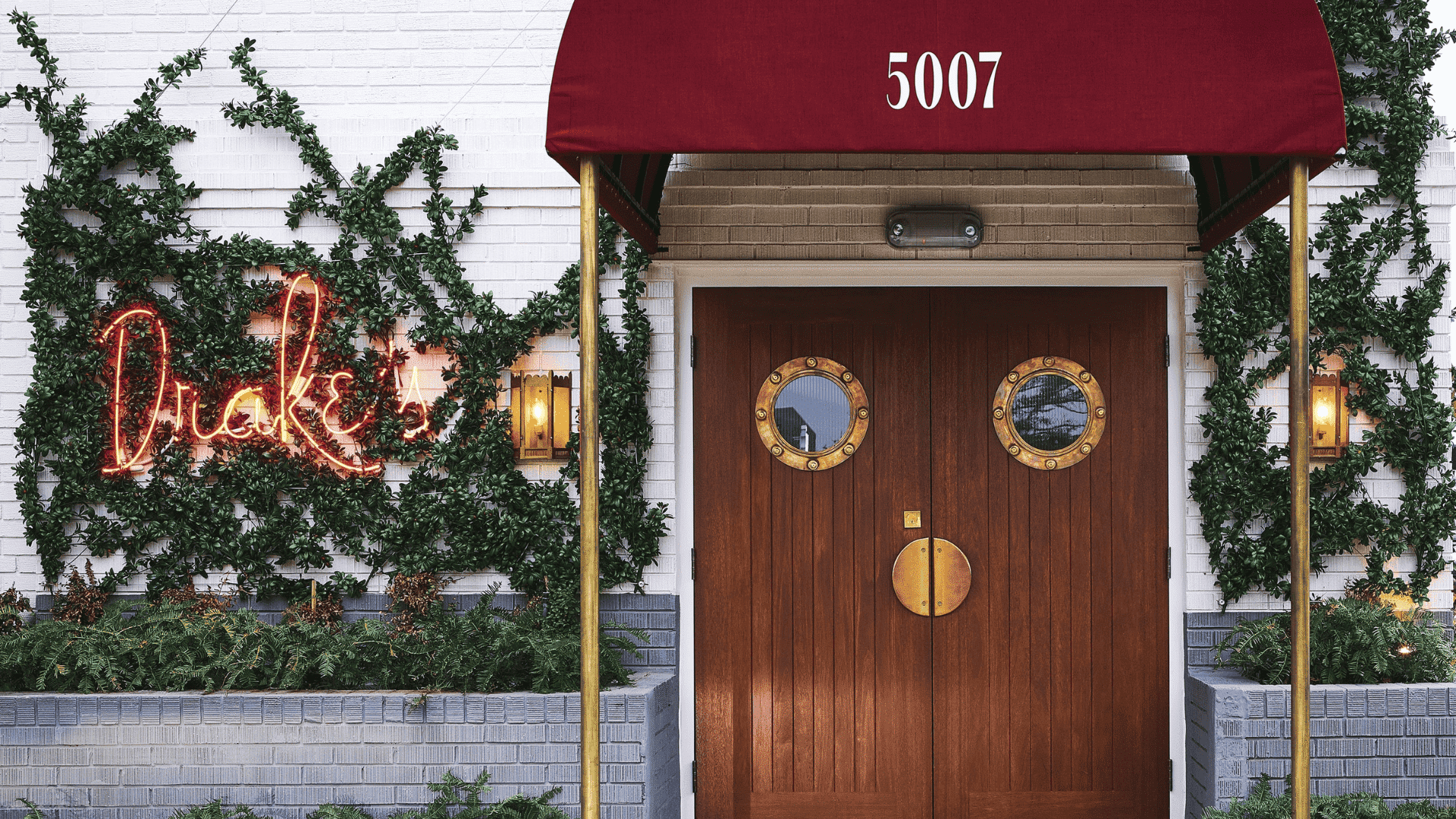 drakes hollywood restaurant