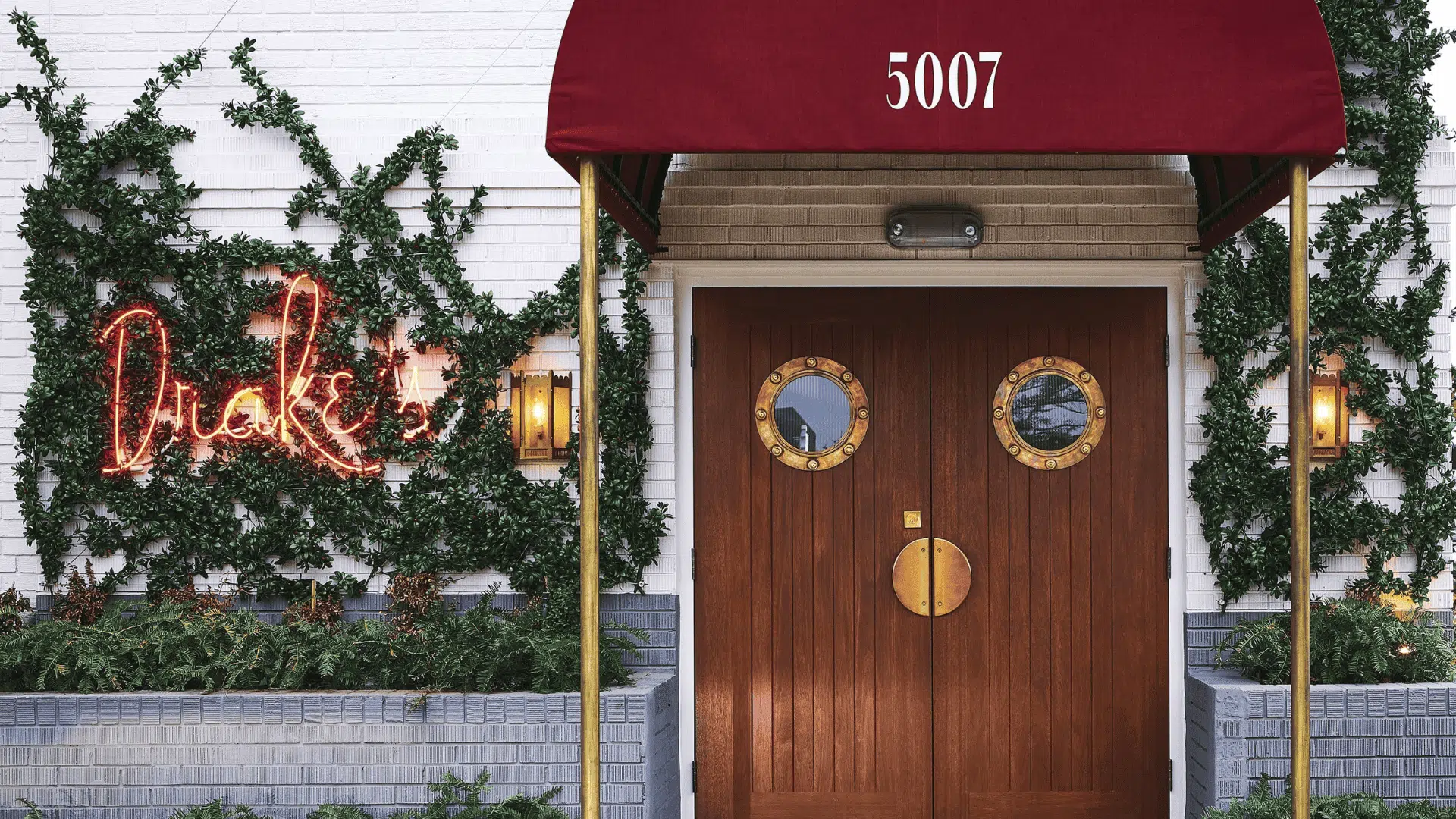 drakes hollywood restaurant